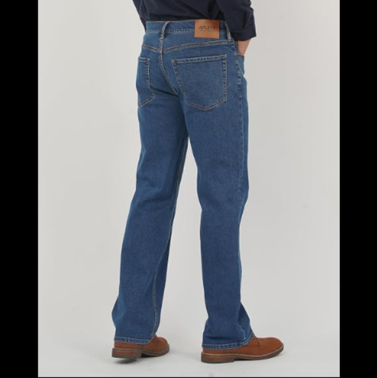C31 - APUOR Men's Classic Relaxed Fit Flex Jeans Straight Loose fit Jeans