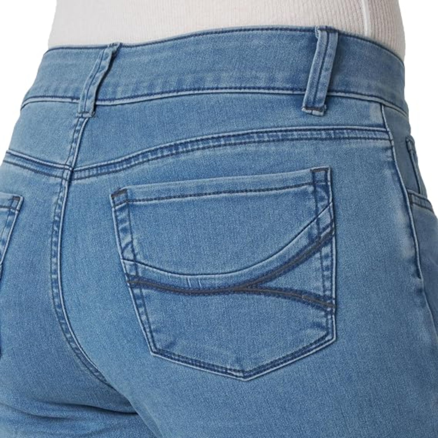 C37 - Riders by Lee Indigo Women's Ultra Soft Denim Capri