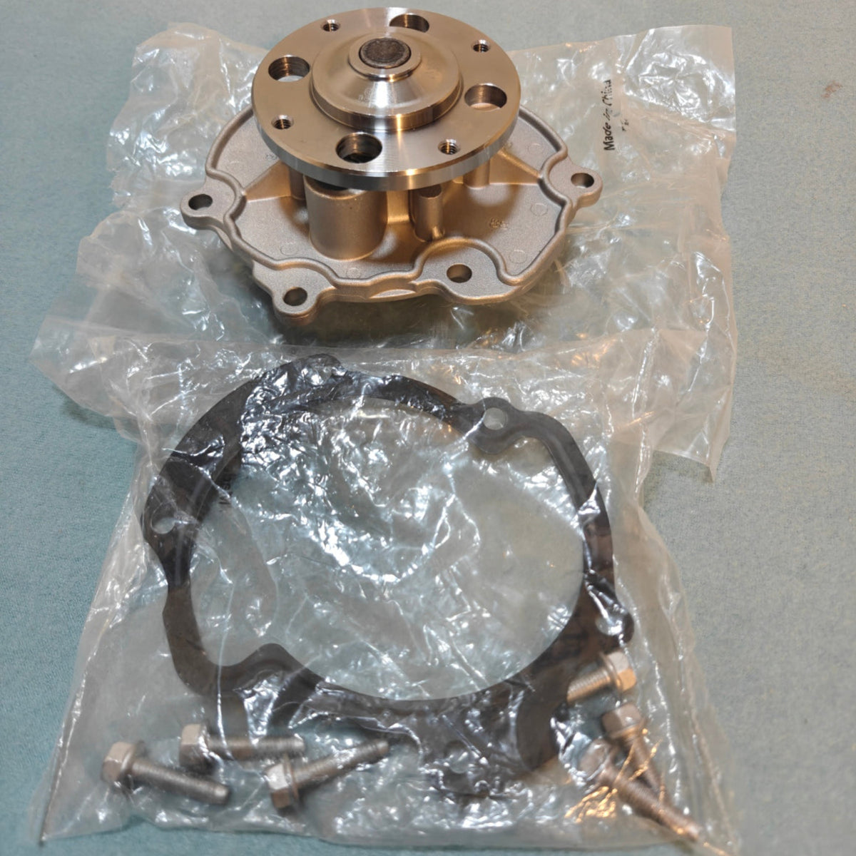 A116 - Gates 43530 Water Pump for Chevy, Buick, Cadillac, GMC, Pontiac, Saturn, Suzuki and Saab