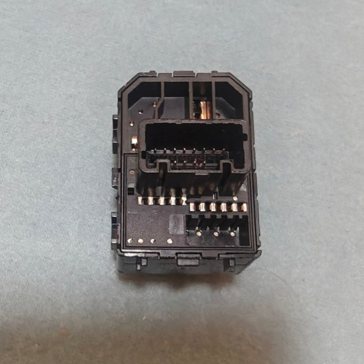 A132 - 25570-3TB1A Door Mirror Switch Assy-Mirror Control Left Side for Nissan