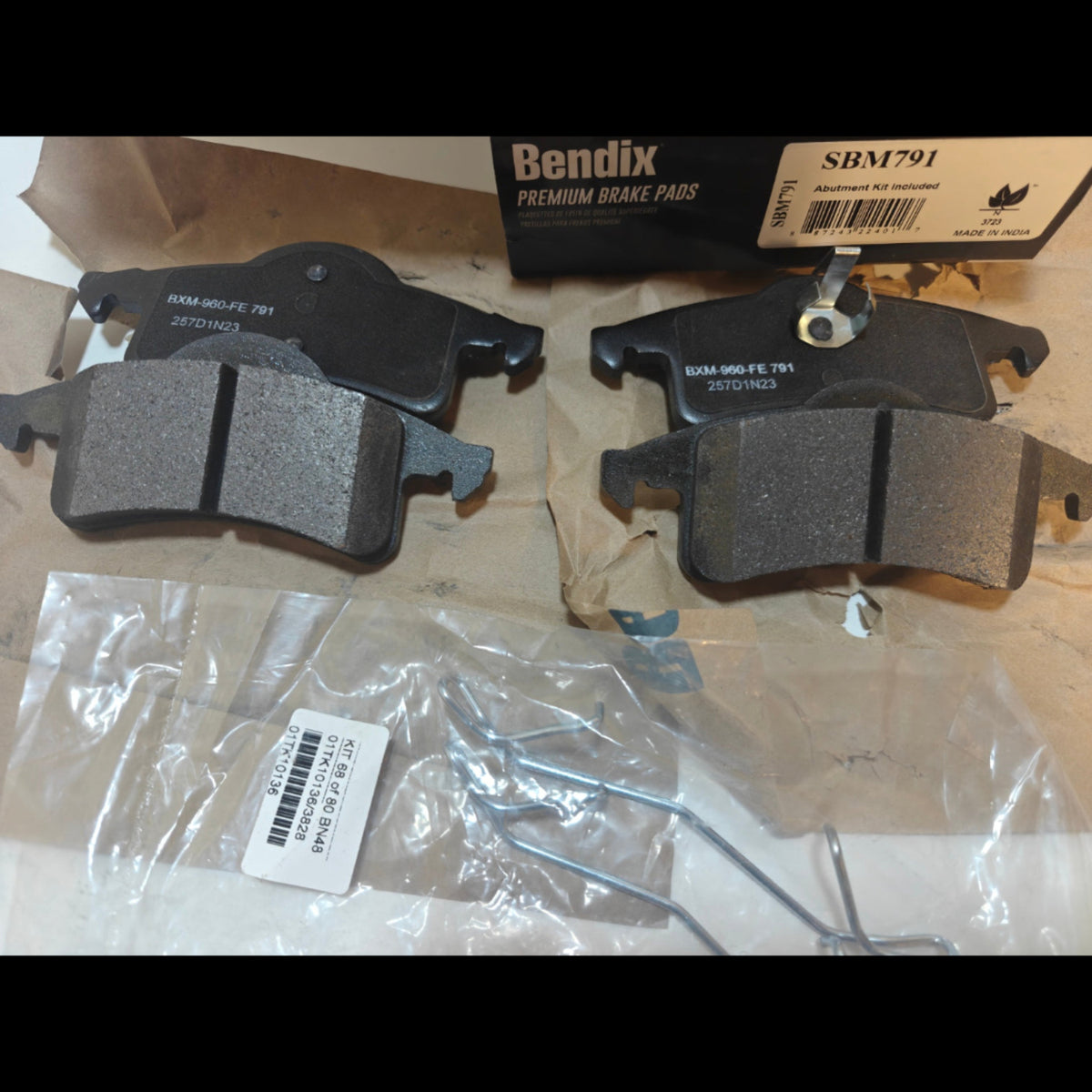 A44 - BENDIX  SBM791 - Rear Disc Brake Pads for Jeep