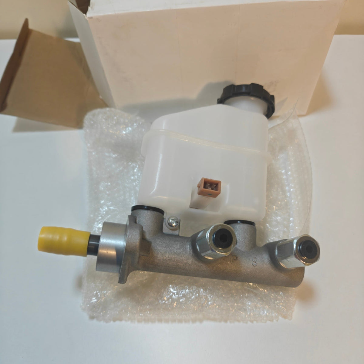 A49 - A-Premium Brake Master Cylinder with Reservoir and Sensor