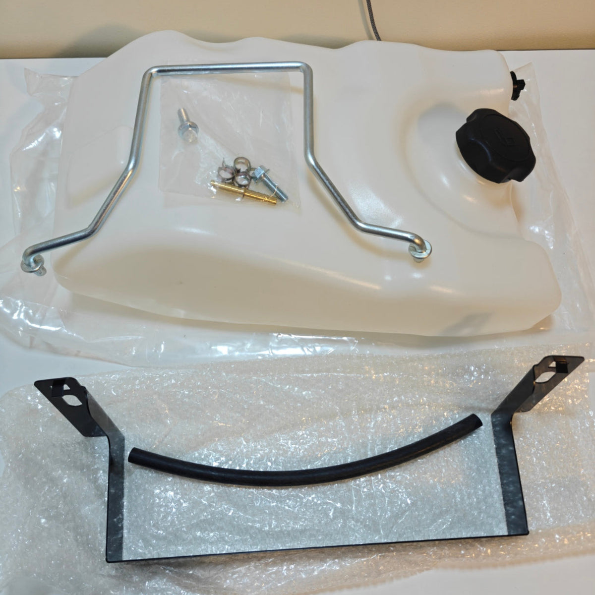 A53 - GY21876 Fuel Gas Tank with Cap