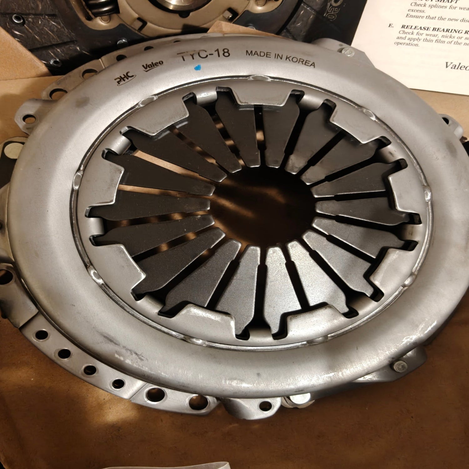 A5 - Valeo 52125203 OE Replacement Clutch Kit Compatible with Select Toyota, Pontiac, Scion, and Chevrolet Models