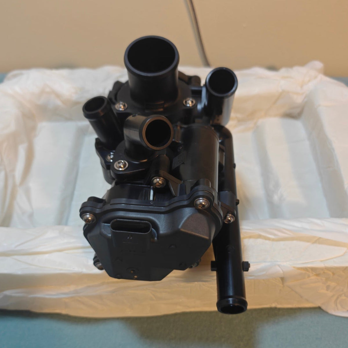 A71 - GM Genuine Parts 55516369 Engine Coolant Flow Control Valve