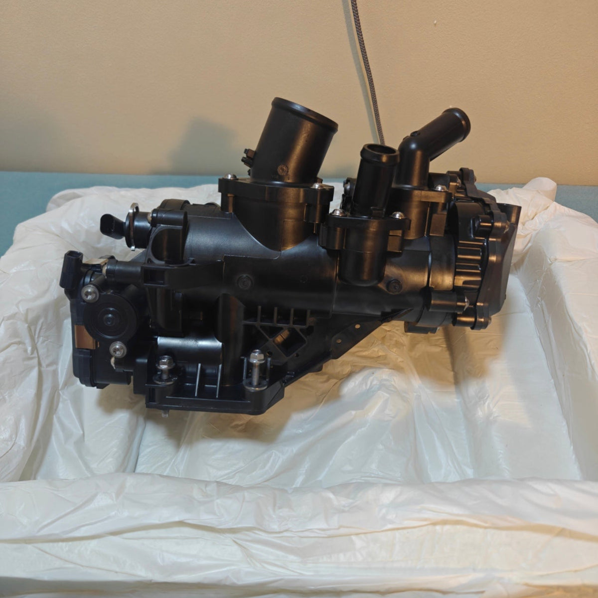 A71 - GM Genuine Parts 55516369 Engine Coolant Flow Control Valve