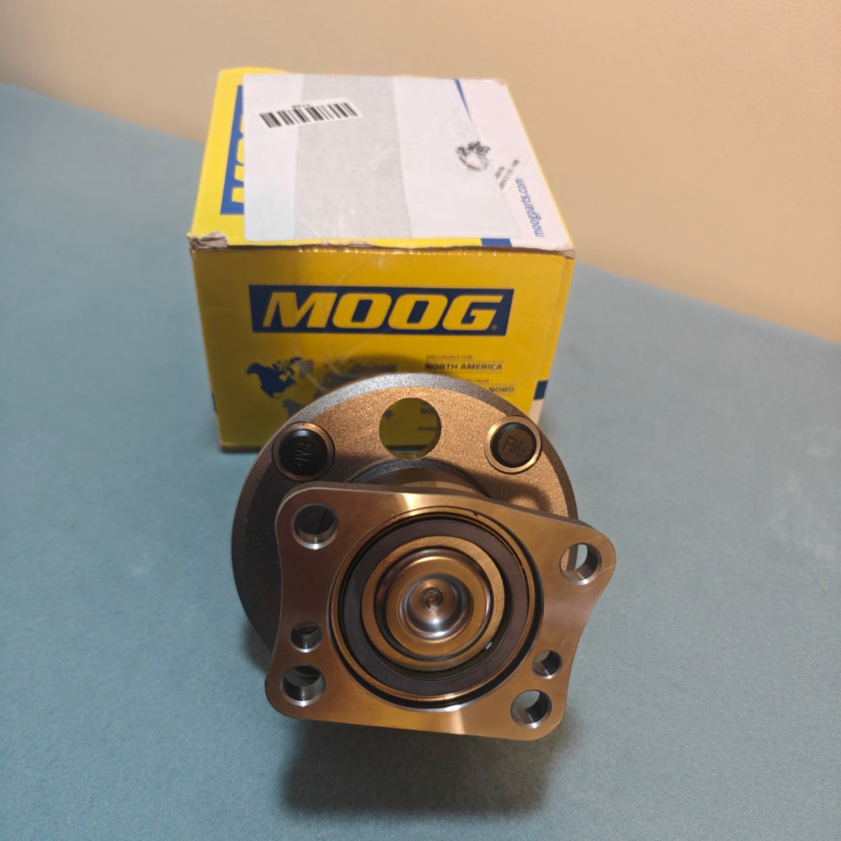 A91 - MOOG 512490 Wheel Bearing and Hub Assembly for Ford Fiesta