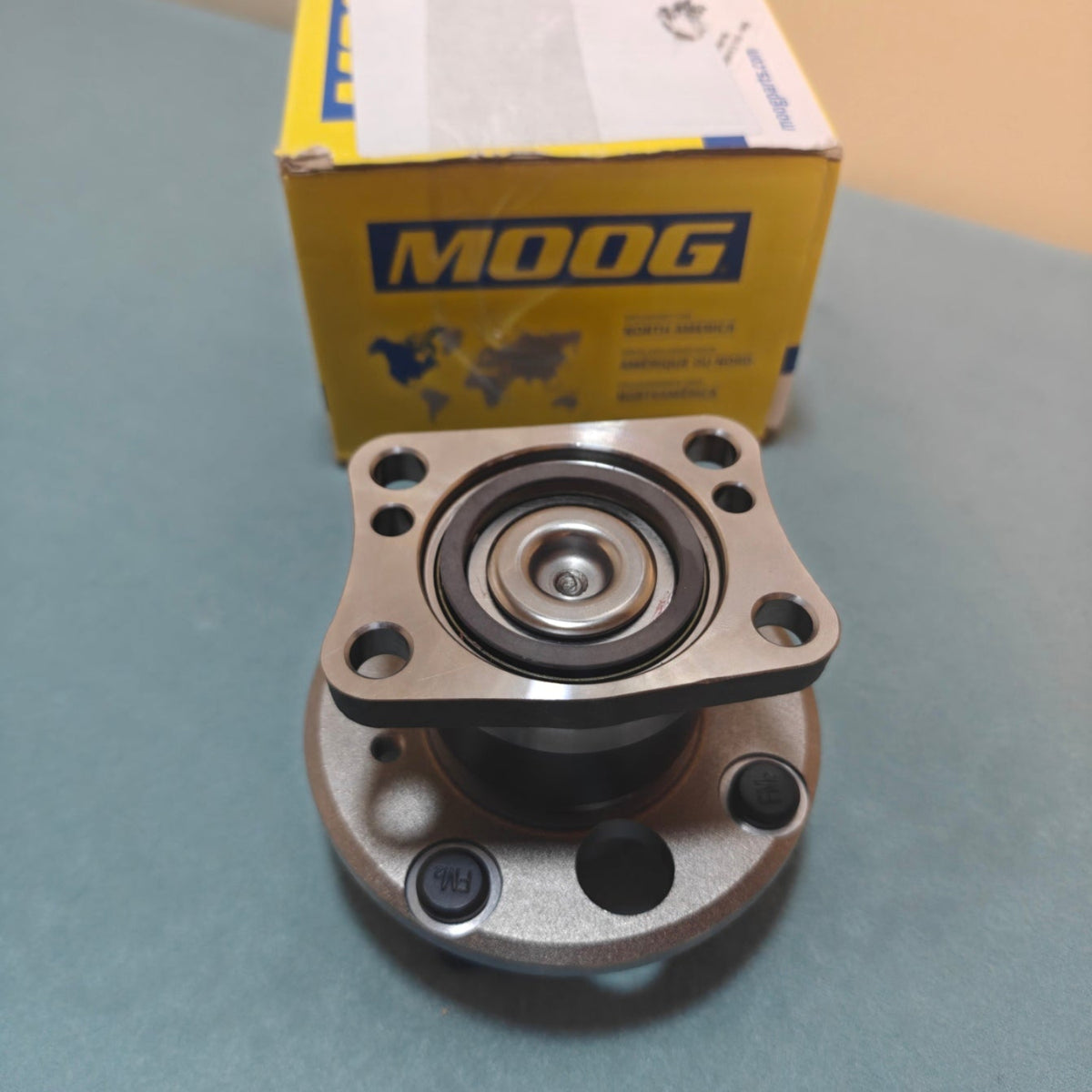 A91 - MOOG 512490 Wheel Bearing and Hub Assembly for Ford Fiesta