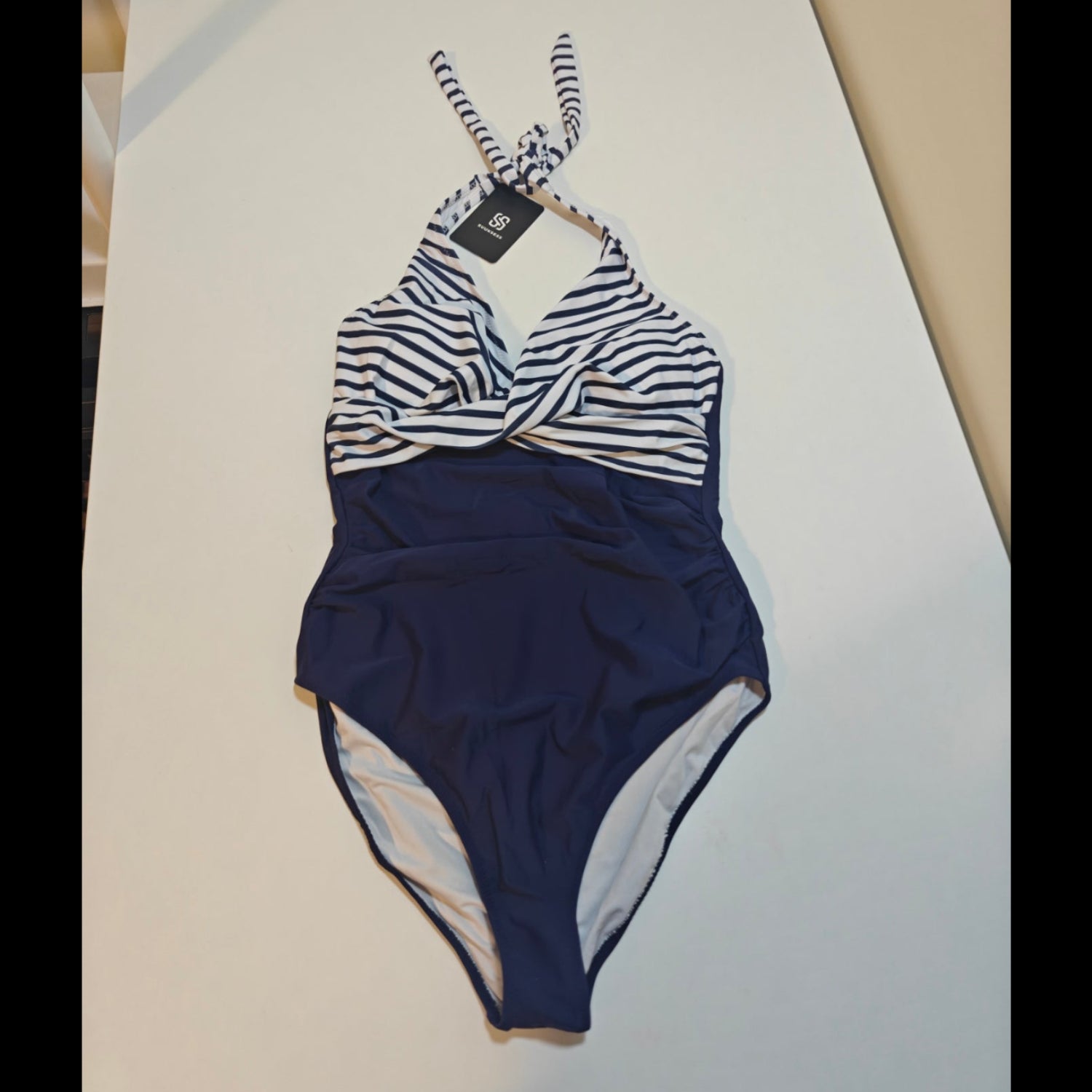 C60 - Women's One Piece Swimsuits Tummy Control Bathing Suits V Neck Colorblock Front Cross Swimwear
