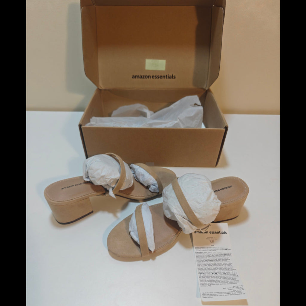 C67 - Amazon Essentials Women's Thin Two Strap Heeled Slide