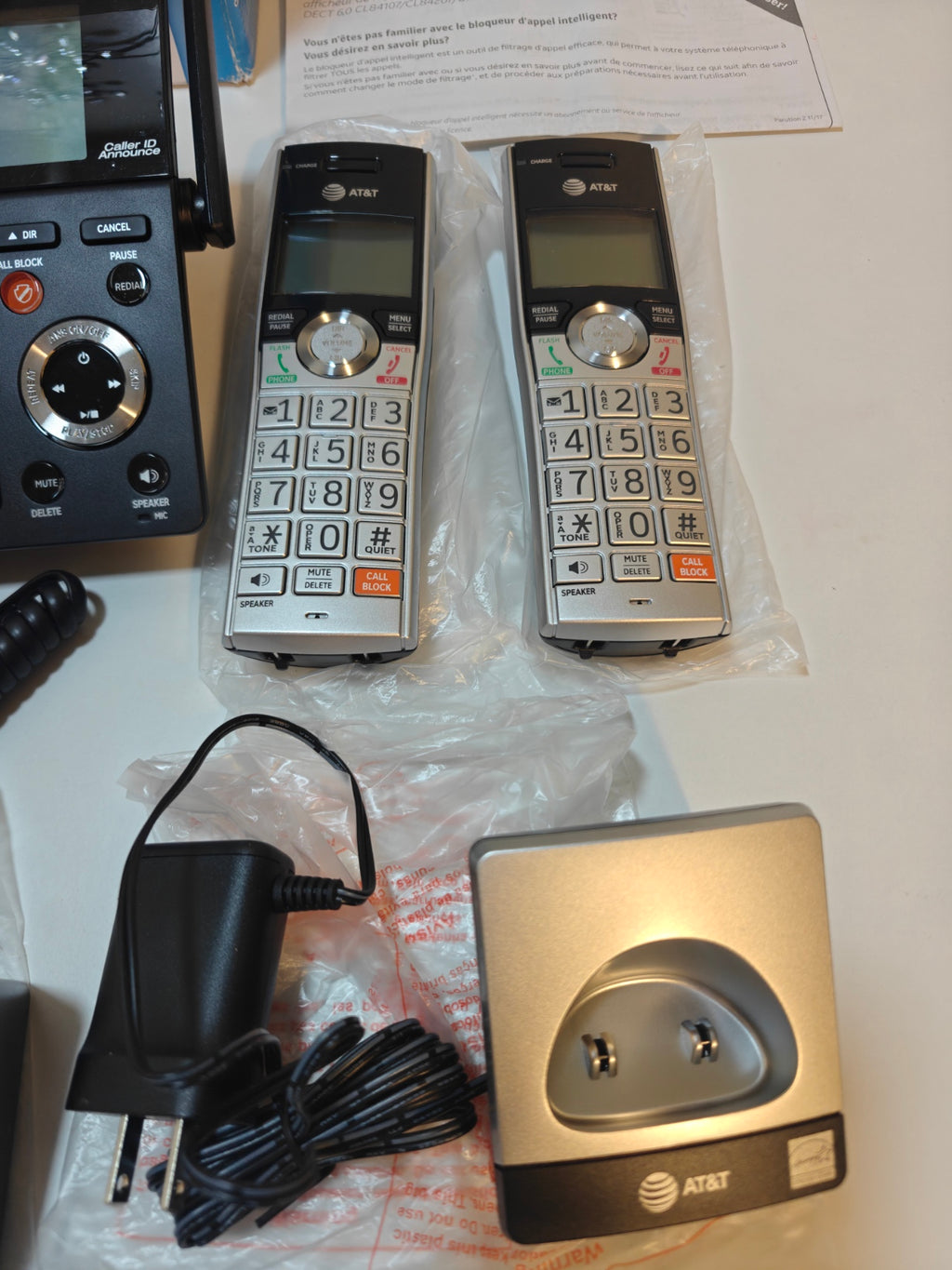 H13 - AT&T CL84207 Dect_6.0 2 Handset Landline Telephone, Black/Silver