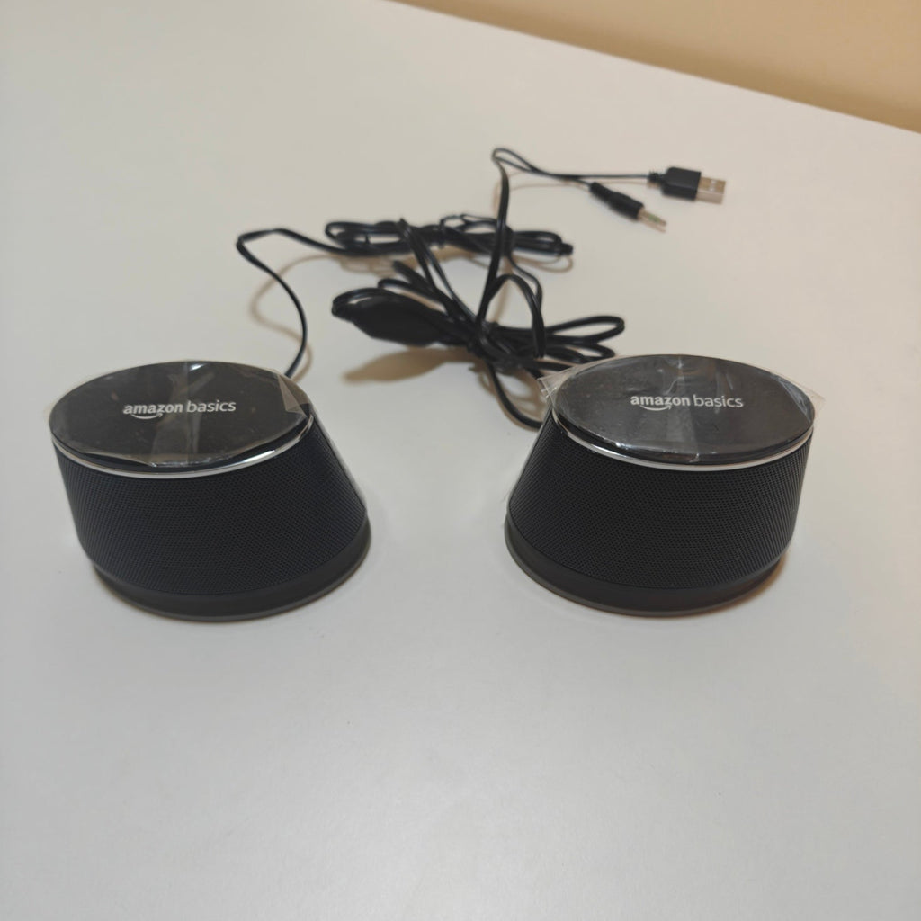 H14 - Amazon Basics Stereo 2.0 Speakers for PC or Laptop, 3.5mm Aux input, USB-Powered, 1 Pair