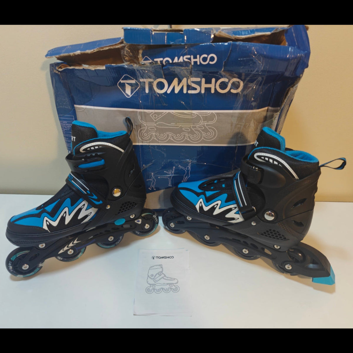 H28 - TOMSHOO Kids Inline Skates with Full Light Up Wheels