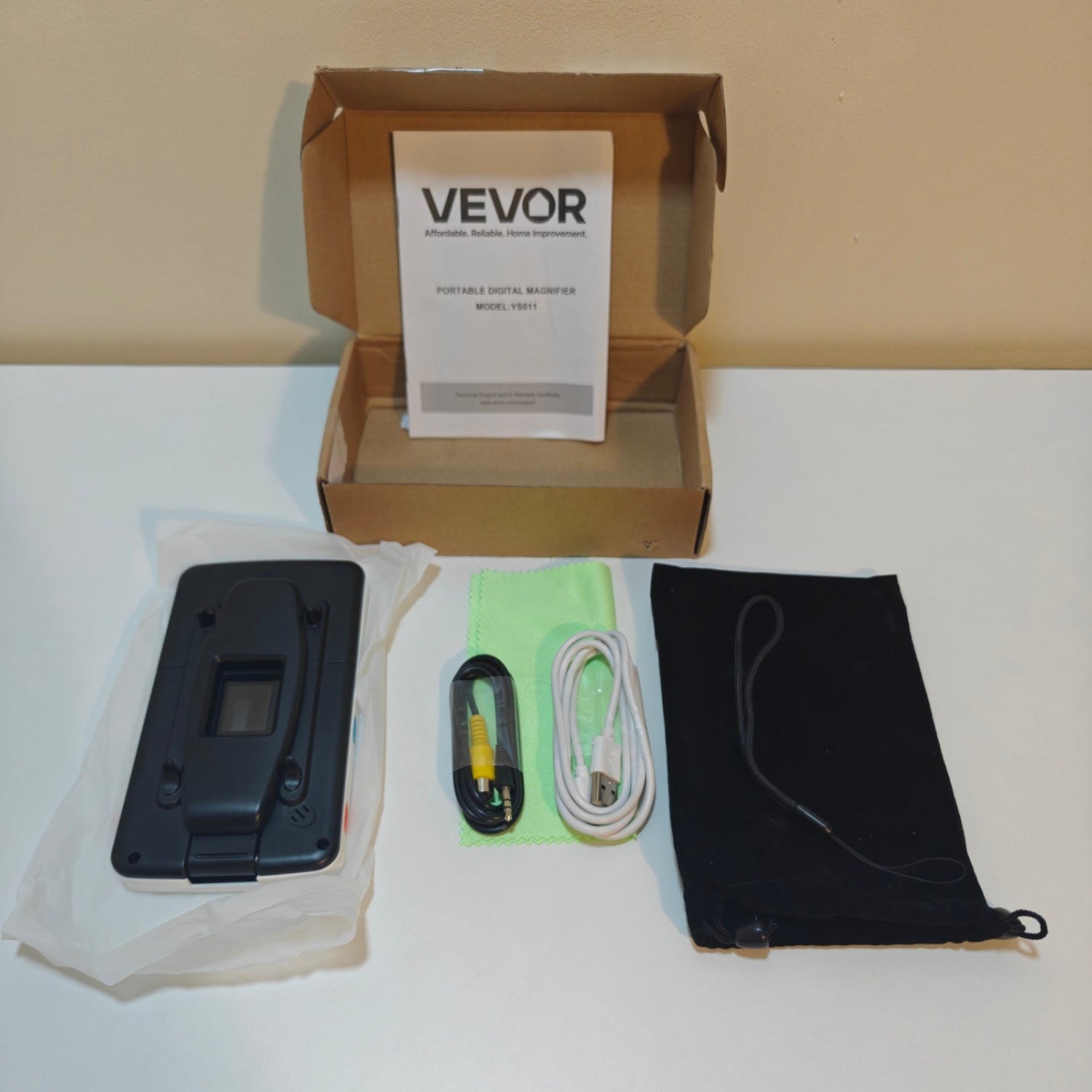 H4 - VEVOR Portable Digital Magnifier, 5-inch HD Electronic Video Magnifier for Low Version, 4X - 32X Zoom