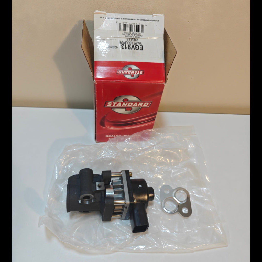 A17 - Standard Motor Products EGV913 EGR Valve