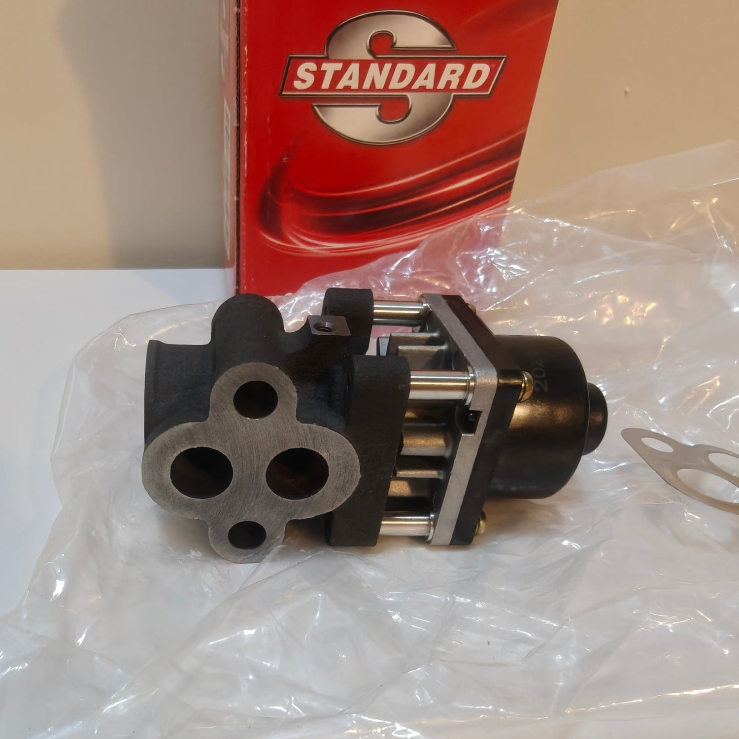 A17 - Standard Motor Products EGV913 EGR Valve