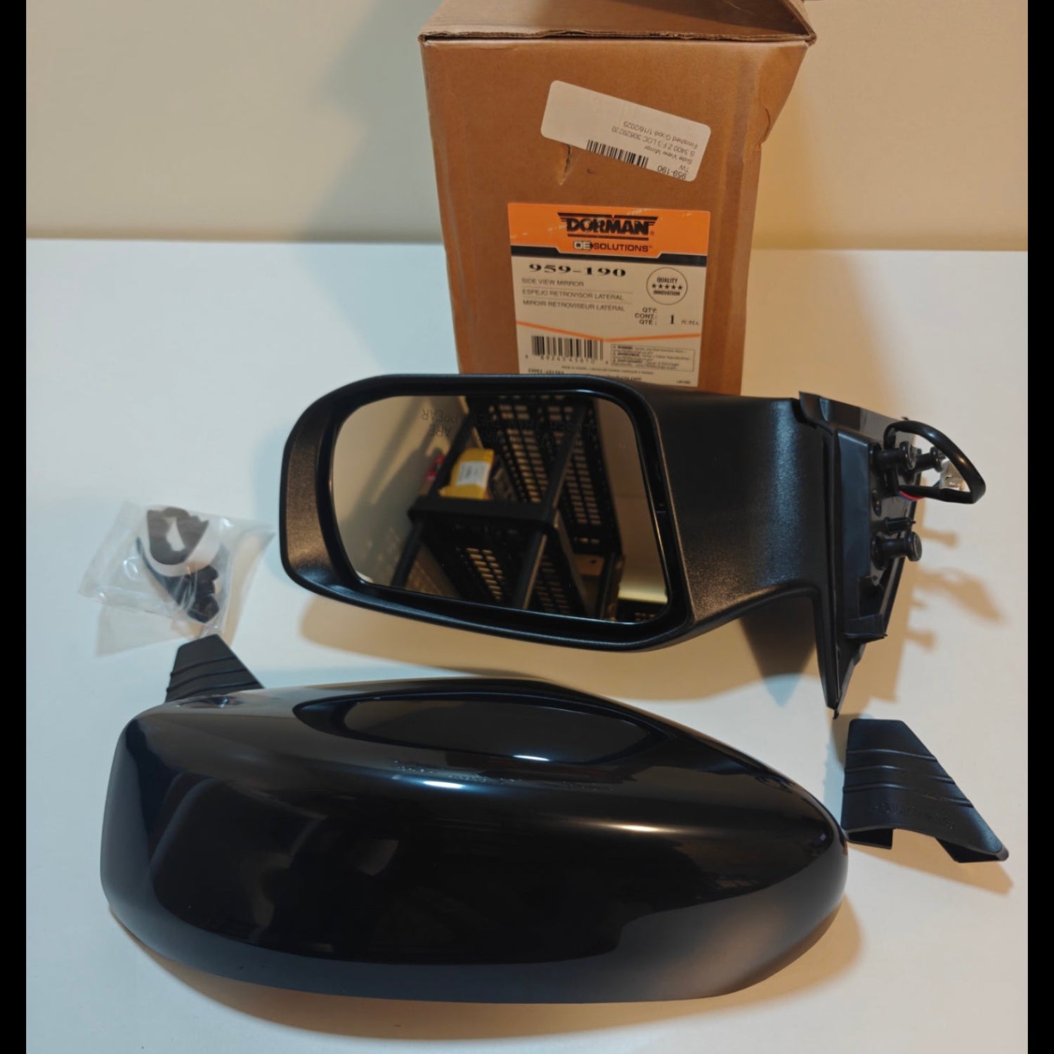 A19 - Dorman 959-190 Passenger Side Door Mirror Compatible with Select Nissan Models