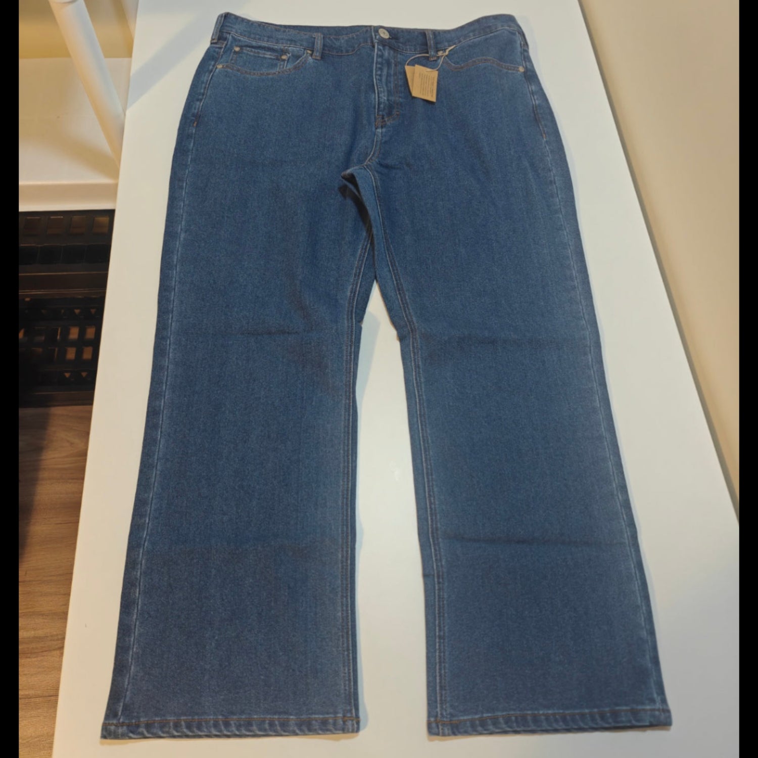 C31 - APUOR Men's Classic Relaxed Fit Flex Jeans Straight Loose fit Jeans