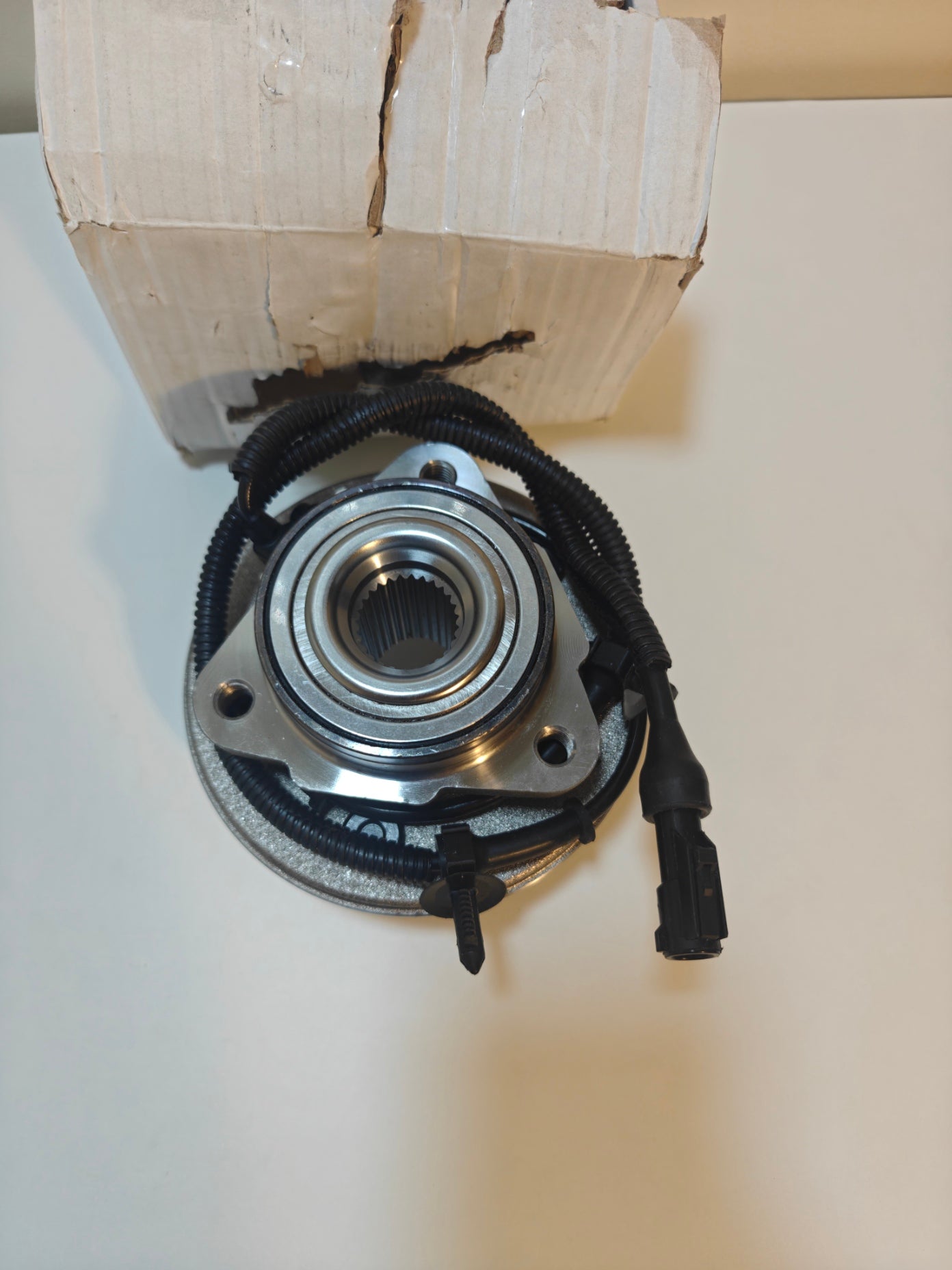 A27 - Autoround 515050 Front Wheel Hub Assembly Fits Ford and Lincoln