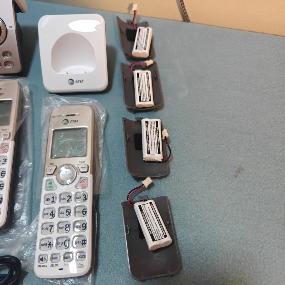 H33 - AT&T DL72419 DECT 6.0 4-Handset Cordless Phone for Home with Connect to Cell