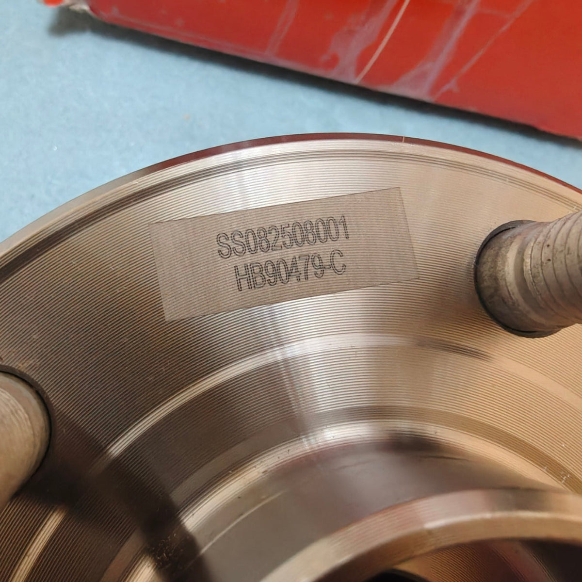 A107 - Rear Driver or Passenger Wheel Bearing & Hub Assembly for Ford Escape 13-19
